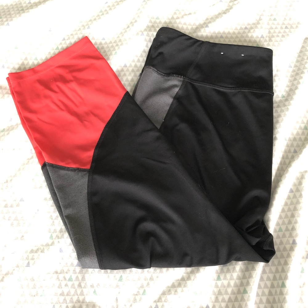 Color-Block Workout Capris